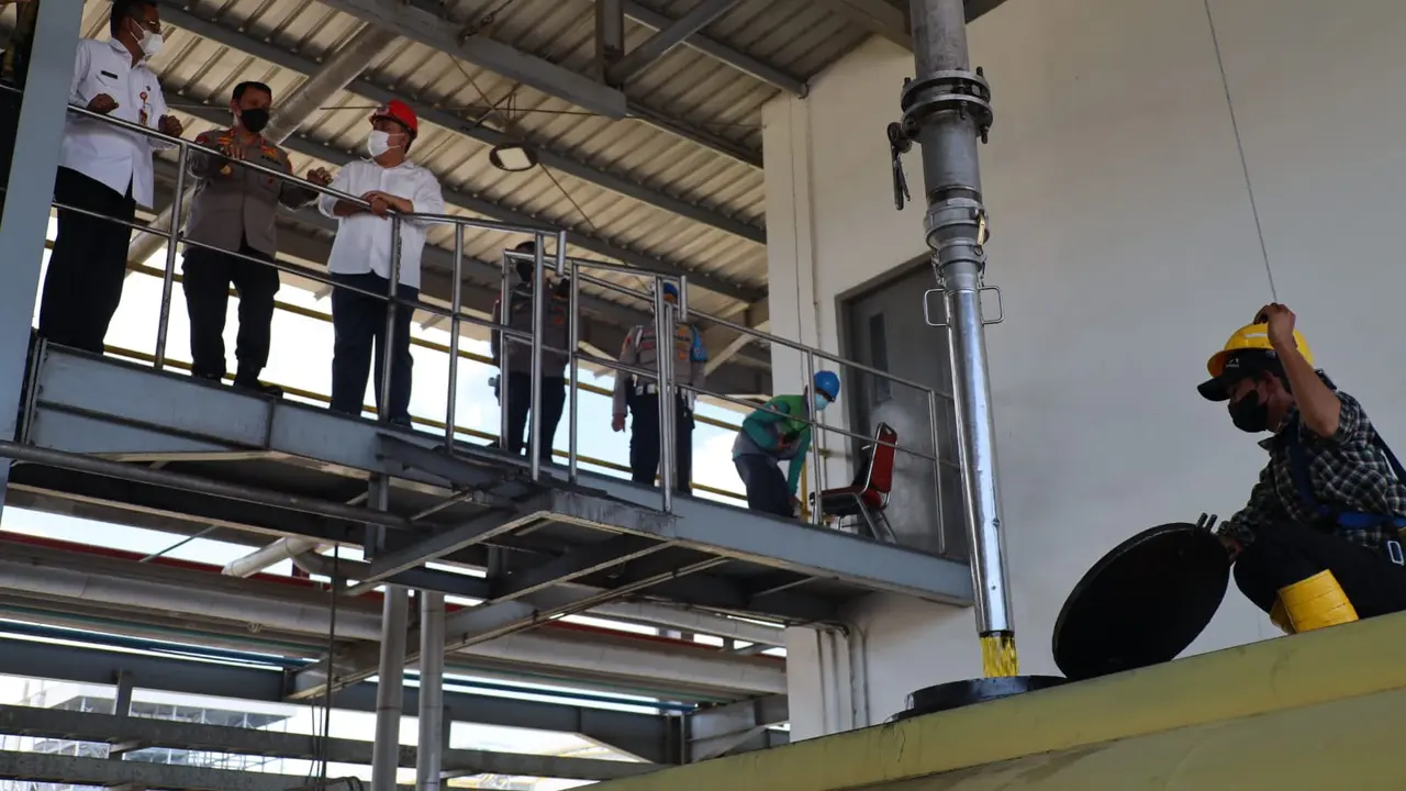Polda Banten dan Pemprov Banten Pantau Produksi Hingga Distribusi Minyak Goreng Curah. (Rabu, 06/04/2022). (Dokumentasi Polda Banten).
