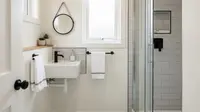 7 Desain Kamar Mandi Kecil tapi Fungsional untuk Rumah Mini, Minimalis dan Nyaman