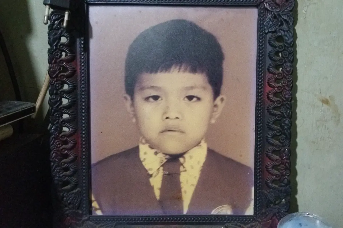 Haringga Sirila semasa kecil
