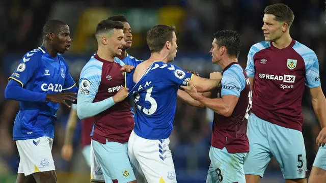 FOTO: Everton Taklukkan Burnley di Goodison Park