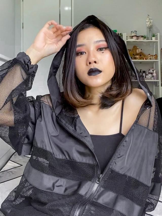 7 Potret Jessica Jane dengan Makeup Tebal, Tampil Berkonsep dan Memesona