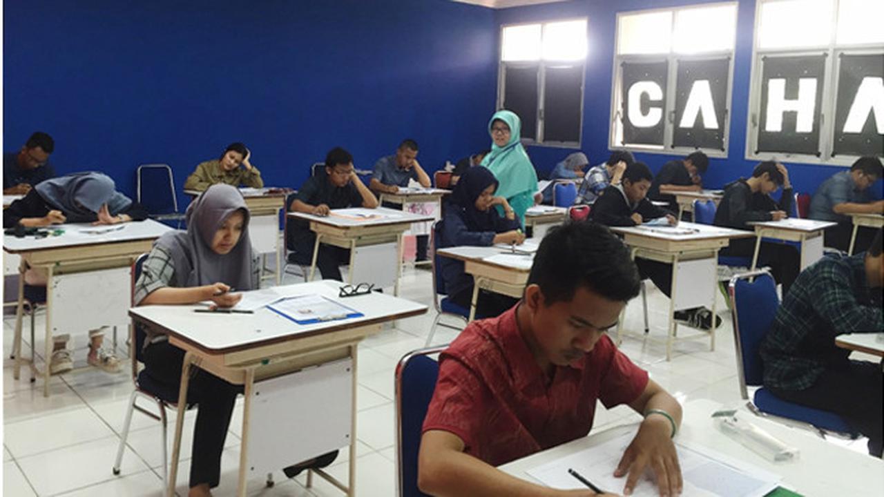 6000 Perserta Bersaing Masuk Politeknik Negeri Jakarta