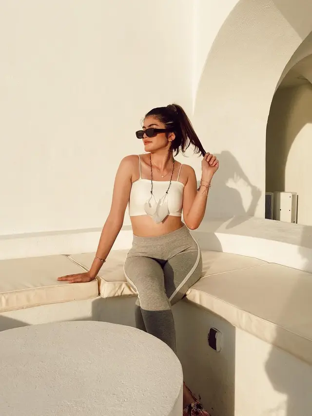 Agatha Valerie (https://www.instagram.com/p/CNXFC7YHucL/)