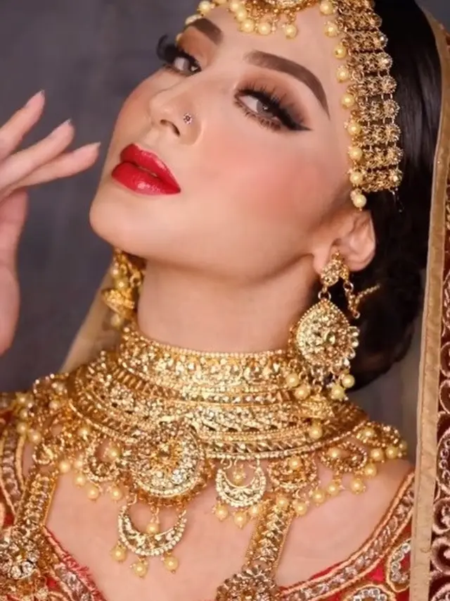7 Pemotretan Margin Winaya, Tunangan Ali Syakieb yang Disebut Queen of Bollywood