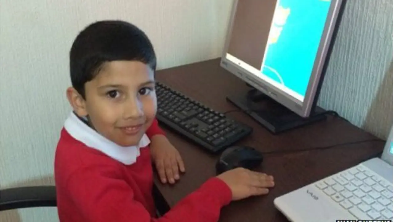 Ayan Qureshi di Inggris menjadi spesialis komputer termuda di dunia. (BBC)