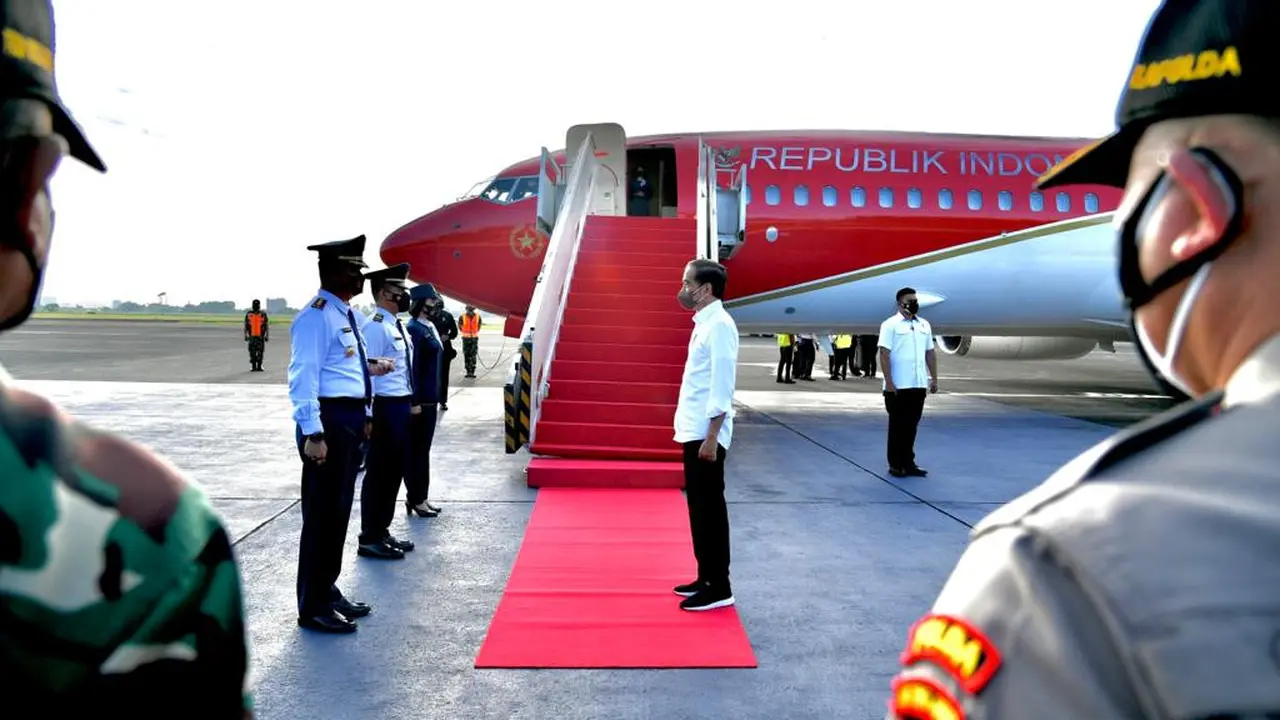 Presiden Jokowi mengunjungi Kota Pagar Alam, Provinsi Sumatera Selatan, Senin (24/1/2022).