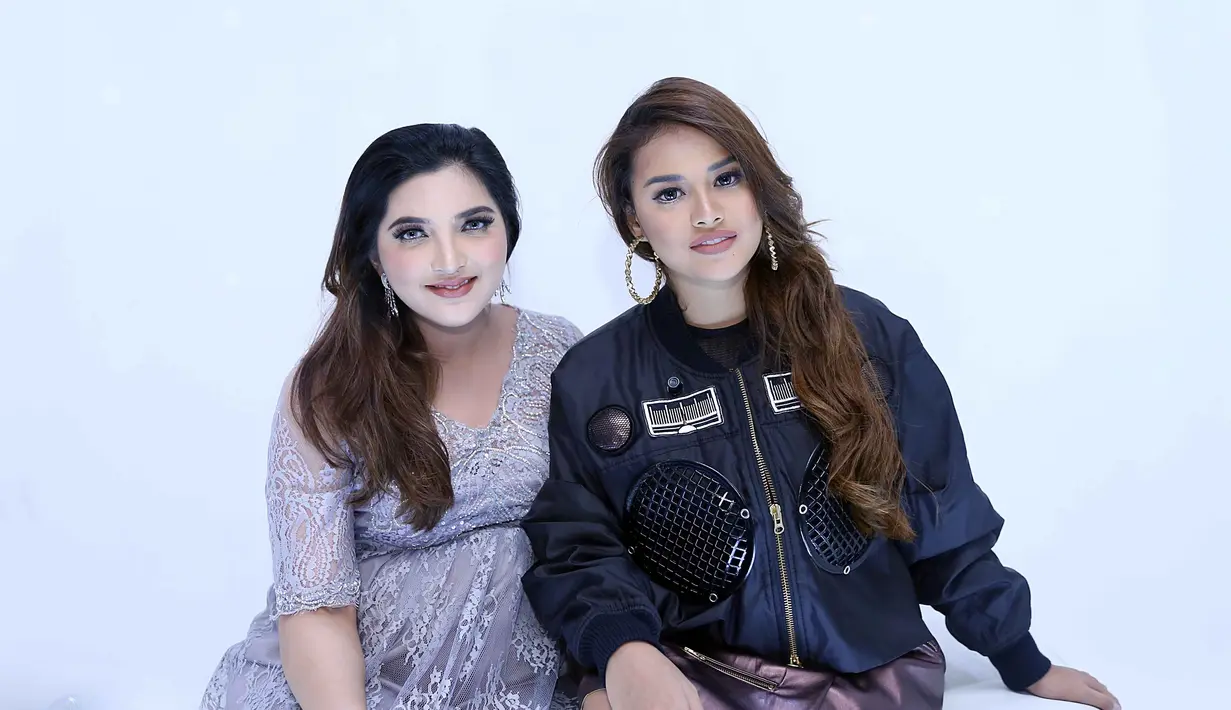 Masih kata Ashanty, meski Aurel memiliki kulit yang eksotik, cantik dan suara yang bagus, Aurel sering tidak percaya diri dengan kemampuan yang dimilikinya. Harapannya, usianya yang terus bertambah, menjadikannya pede. (Nurwahyunan/Bintang.com)