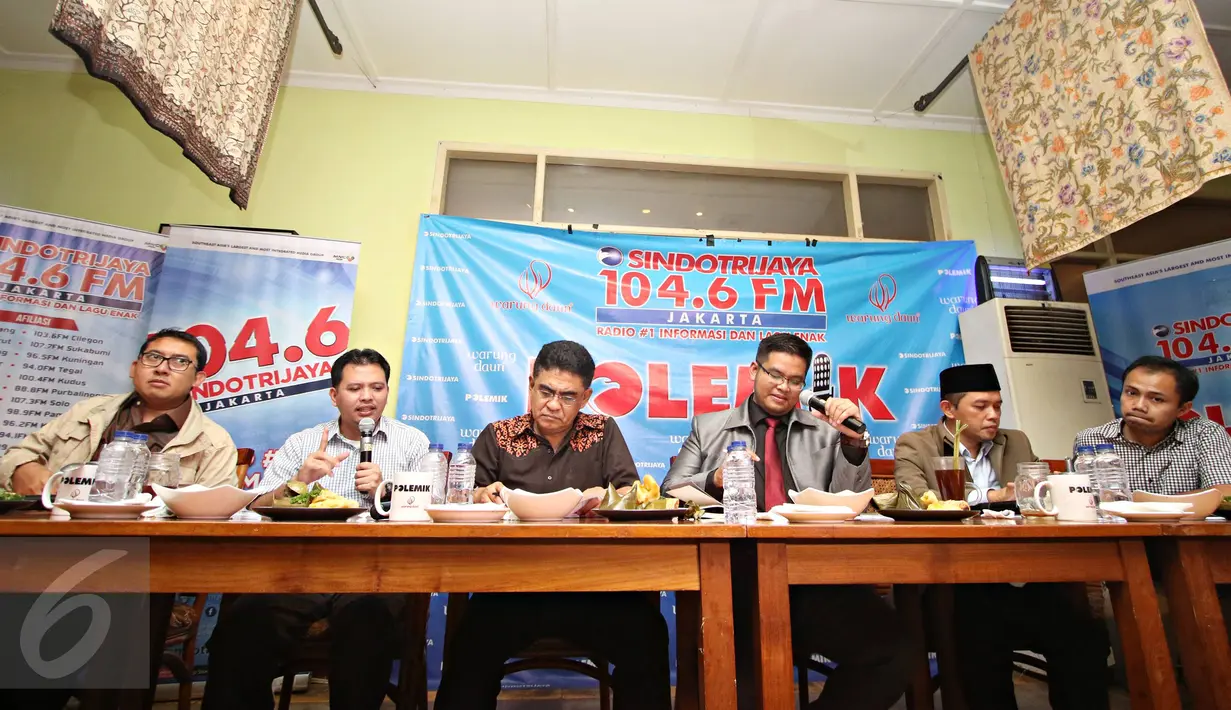 Suasana saat diskusi bertajuk 'Reshuffle Datang, Parpol Tegang' di Jakarta, Sabtu (7/11). Diskusi itu membahas isu perombakan kedua Kabinet Kerja dalam keterkaitannya dengan partai politik. (Liputan6.com/Immanuel Antonius)