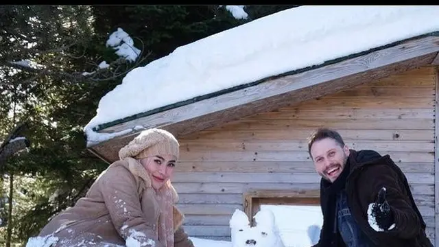 Dulu Sempat Lumpuh, Ini 6 Potret Terbaru Cinta Penelope yang Sembuh Dari Kanker