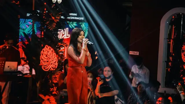 Busana One Set Merah