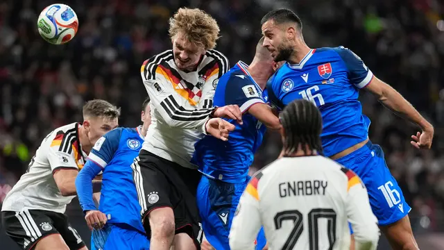 Duel antara Timnas Jerman vs Timnas Slovakia di Grup A Kualifikasi Piala Dunia 2026 zona Eropa di Leipzig, Selasa (18/11/2025) dini hari WIB. (AP Photo/Matthias Schrader)