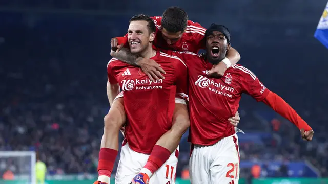 Foto: Chris Wood Acak-acak Pertahanan Leicester City, Nottingham Forest Tembus 5 Besar Klasemen Liga Inggris