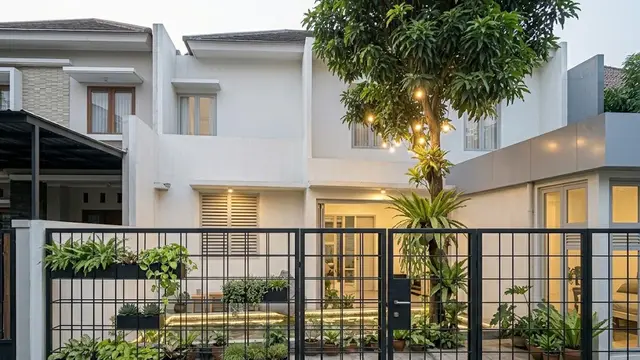 Pagar Kisi Besi dengan Pot Gantung Modular