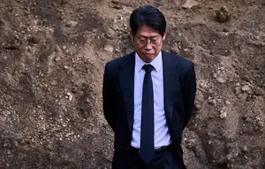 Rumah Yoo Hae Jin Didemo Terkait Film ASSASSINS