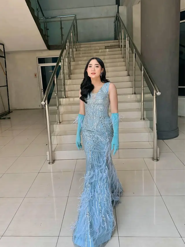 Potret Long Dress ala Yeni Inka