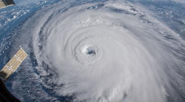 Badai Florence dari Satelit NASA