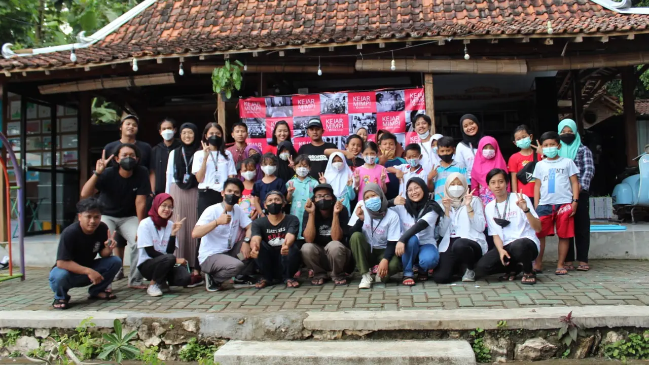 Komunitas Kejar Mimpi Yogyakarta menggelar social project terkait lingkungan di Bantul.