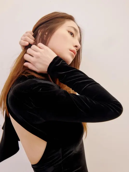 <p>Lee Min Jung berkata bahwa dia akan menjadi ibu yang baik bagi kedua anaknya. "Saya akan bekerja keras memelihara dua kelinci (anak-anaknya) dan membesarkan mereka," ungkapnya. (Foto: Instagram/ 216jung)</p>