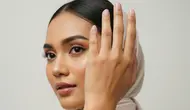 Model Gelang Emas Wanita Karier yang Elegan untuk Profesional. Gemini