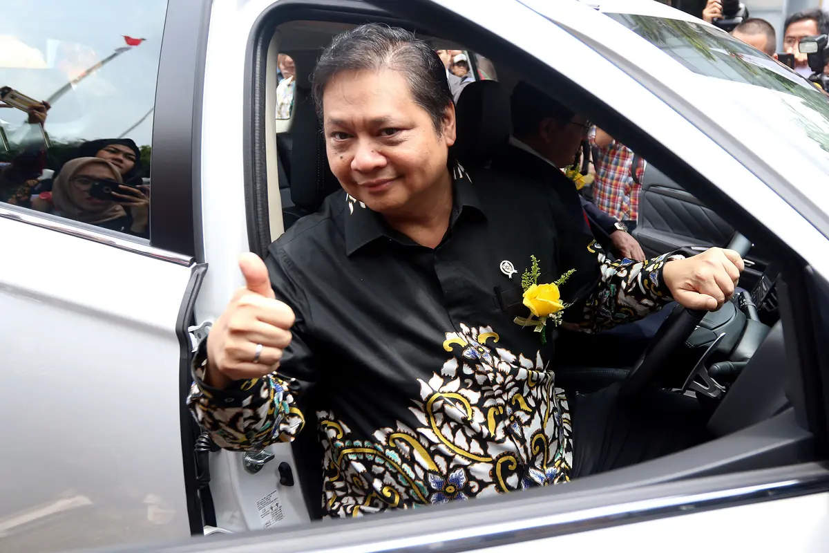 Tiga Menteri Hadiri Hibah 10 Mobil Listrik Ramah Lingkungan