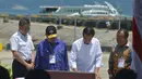 Presiden RI, Joko Widodo (Jokowi) menandatangani  peresmian Pelabuhan Wasior di Teluk Wondama, Papua Barat. (Biro Pers Presiden/Kris)