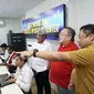 Direktur Utama Telkom Ririek Adriansyah saat berada di Nusantara Service Operation Center (NSOC.