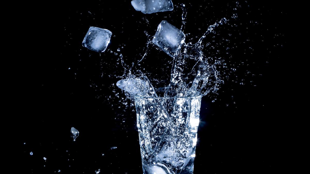 Ilmuwan Harvard Sebut Minum Air Dingin Bisa Membantu Menurunkan Berat Badan