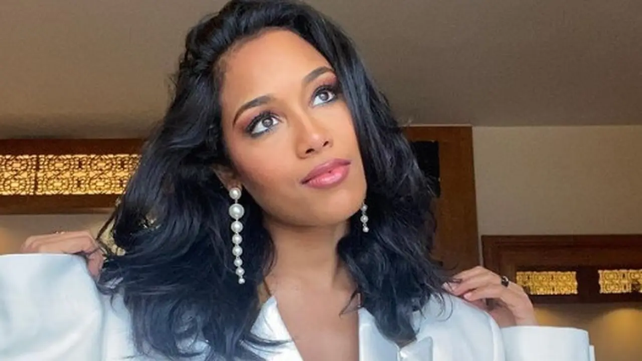 Miss Universe Prancis 2021 Clemence Botino