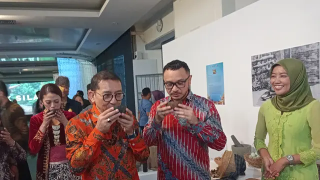 Menbud Fadli Zon