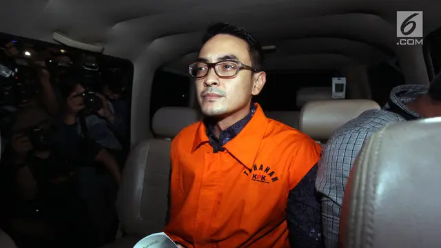 Resmi Ditahan KPK, Zumi Zola Kenakan Rompi Oranye