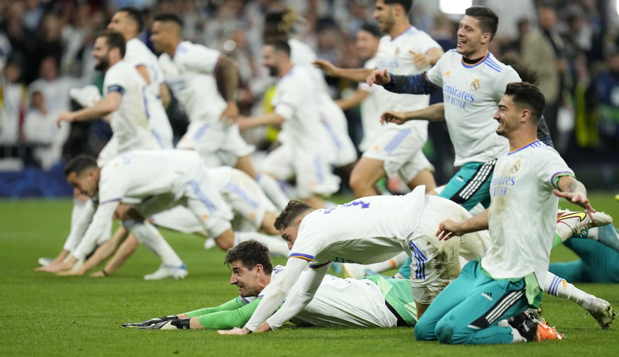<p>Kemenangan ini membuat agregat akhir berubah menjadi 6-5 untuk Real Madrid. Di partai final nanti El Real akan berhadapan dengan Liverpool yang sudah menyingkirkan Villarreal. (AP/Manu Fernandez)</p>