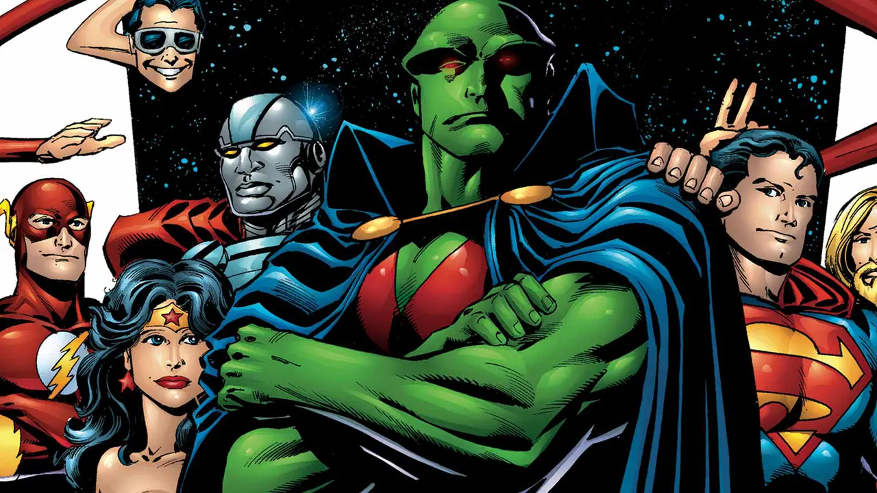 Benedict Cumberbatch Jadi Superhero Alien di Justice League?