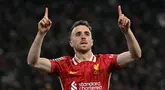 Pemain depan Liverpool asal Portugal, Diogo Jota melakukan selebrasi setelah mencetak gol saat pertandingan putaran ketiga Piala Liga Inggris melawan West Ham United di Stadion Anfield, Liverpool, Inggris pada 25 September 2024. (Paul ELLIS/AFP)