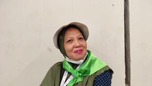 Seorang jemaah haji, Rina Abdullah, bercerita perjalanan haji yang diniatkan untuk mendiang ibunya (Liputan6.com/Asnida Riani)