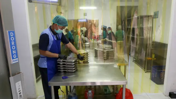 Sebelumnya, Menteri Keuangan (Menkeu) Purbaya Yudhi Sadewa menegaskan pemerintah tidak akan ragu memangkas anggaran program Makan Bergizi Gratis (MBG). (merdeka.com/Arie Basuki)