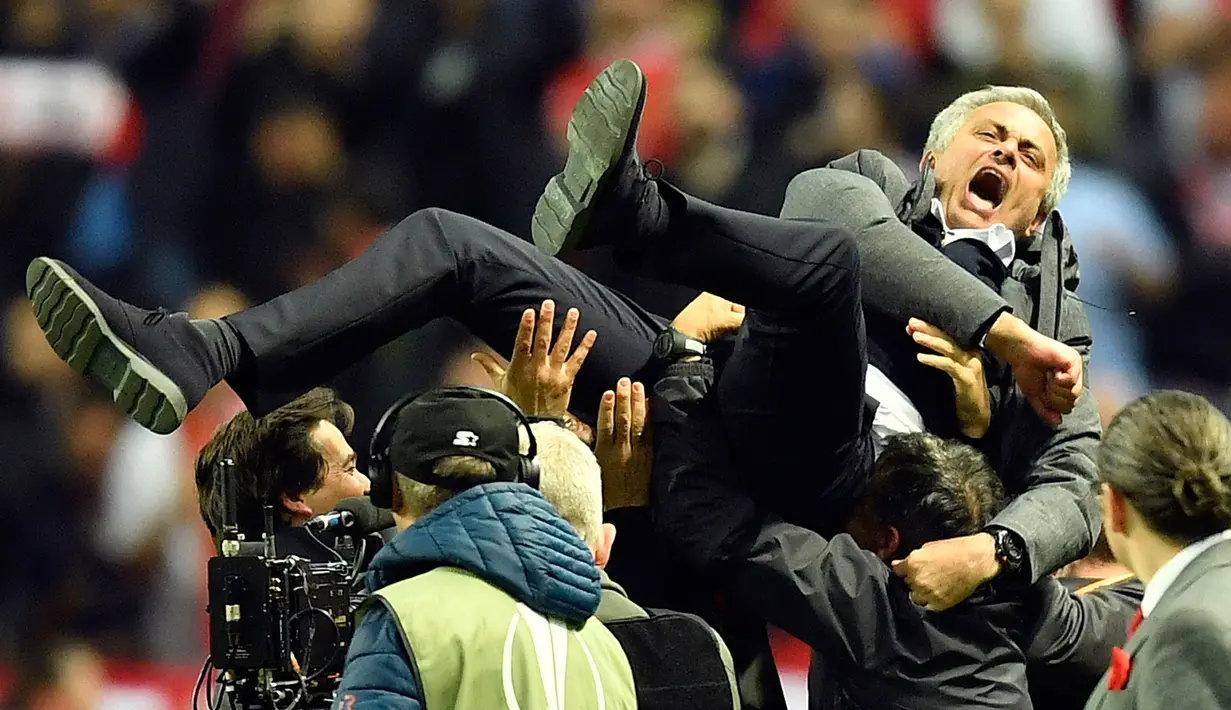 Juara Liga Europa menjadi gelar ketiga yang didapat MU sejak dilatih Mourinho pada musim panas 2016, Swedia, Kamis (25/5) Dua gelar sebelumnya adalah Community Shield dan Piala Liga Inggris. (AP Photo)