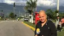Jurnalis televisi Canal Hable Como Habla (HCH), Igor Padilla saat meliput peristiwa di Honduras. Penembakan diduga terkait dengan liputan Igor tentang isu kepolisian di kota tersebut. (AFP Photo/Ho)