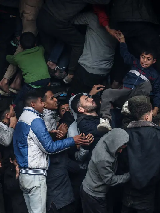 Kondisi pengungsi Palestina di Rafah semakin buruk. (MOHAMMED ABED/AFP)