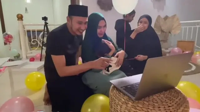7 Momen Kejutan Ultah Kartika Putri, Dapat Kado Dari Suami dan Anak Sambung