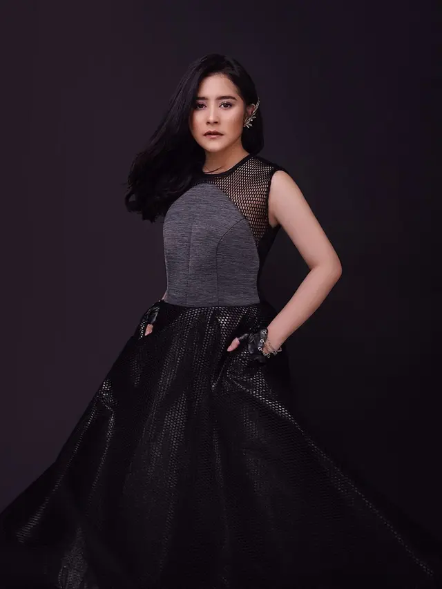 Prilly Latuconsina