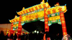  'Jakarta Lantern Festival 2014' digelar Pemda DKI di Lapangan Banteng, Jakpus. Foto diambil pada Jumat (12/12/2014). (Liputan6.com/Andrian M Tunay)