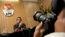 Johan Budi memberikan keterangan pers terkait penetapan Bupati Morotai, Rusli Sibuea sebagai tersangka, Jakarta, Jumat (26/6/2015). Penetapan tersangka ini berdasarkan hasil pengembangan kasus Akil Mochtar. (Liputan6.com/Helmi Afandi) 