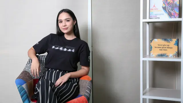 [Bintang] Raquel Katie Larkin