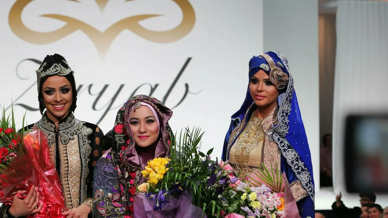 Anniesa Hasibuan - Kaftan festival London 2015