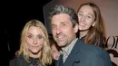 Tahun 2016. Patrick Dempsey telah genap berusia 50 tahun dan bahkan rambut uban di kepalanya hanya membuatnya semakin tampan. Ia terlihat bersama make up artist Jillian Dempsey. (AFP/Bintang.com) 