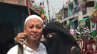 Uztazah Lulung tidak berbicara banyak soal permasalahan yang terjadi di rumah tangga Opick dan Dian lantaran tak ingin ikut campur di dalamnya. Di satu sisi, sebagai wanita ia turut sedih atas kejadian yang menimpa Dian. (Instagram/dian_opick)