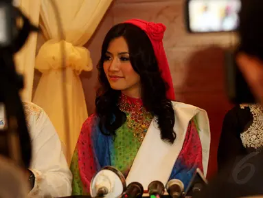 Artis Asty Ananta saat ditemui di Hotel Dharmawangsa Jakarta Selatan, Kamis (12/6/14) (Liputan6.com/Andrian M Tunay)