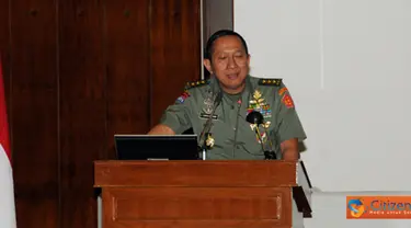 Citizen6, Cilangkap: Acara ini dibuka oleh Kepala Staf Umum (Kasum) TNI Letjen TNI J. Suryo Prabowo, dalam amanatnya banyak memberikan penekanan mengenai masalah rekruitmen prajurit TNI dan pendidikan di lingkungan TNI. (Pengirim: Badarudin Bakri)