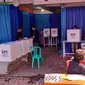 TPS 3 Pandanwanvi Kota Malang melanjutkan pencoblosan Pemilu 2024 setelah sempat dihentikan sementara karena kekurangan surat suara pada Rabu, 14 Februari 2024 (Liputan6.com/Zainul Arifin)