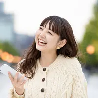 ilustrasi perempuan tertawa/copyright by maruco (Shutterstock)